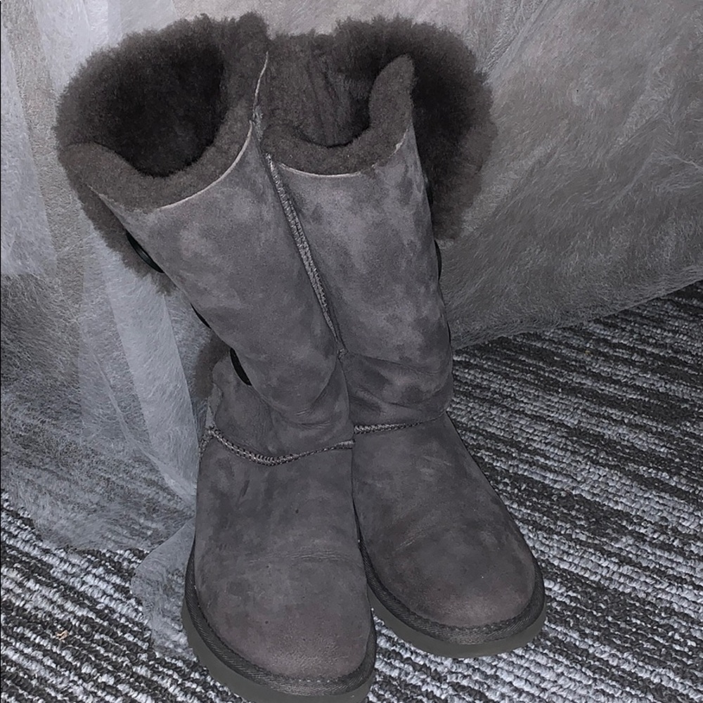 Ugg Bailey Suede 3 button Triplet